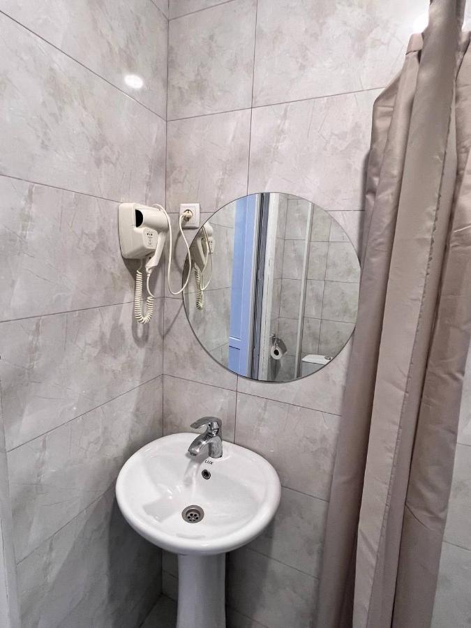 טביליסי Hotel Tato & Coworking Space מראה חיצוני תמונה