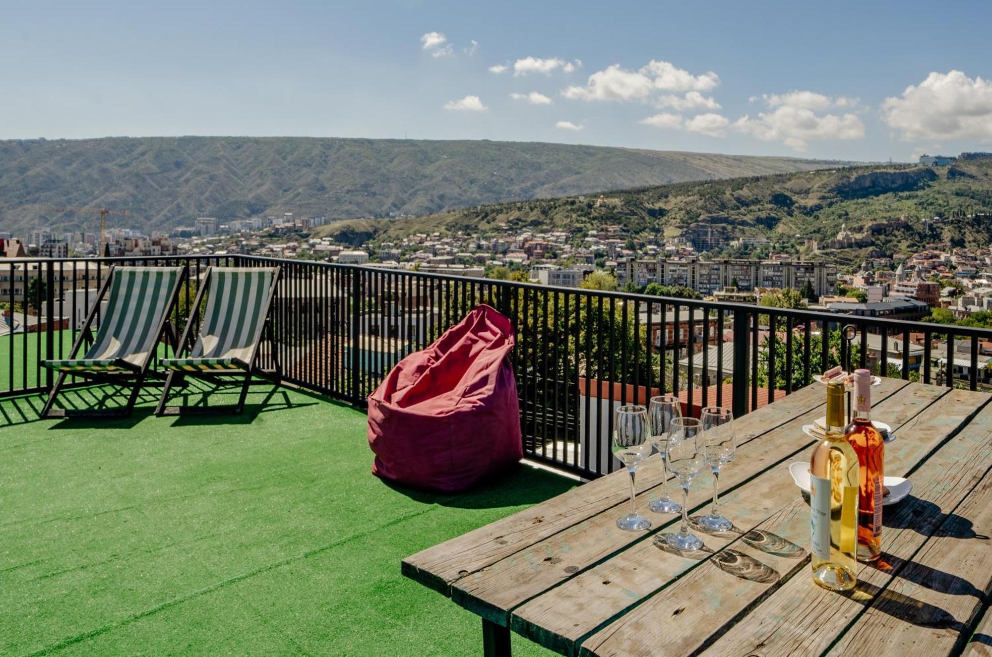 טביליסי Hotel Tato & Coworking Space מראה חיצוני תמונה