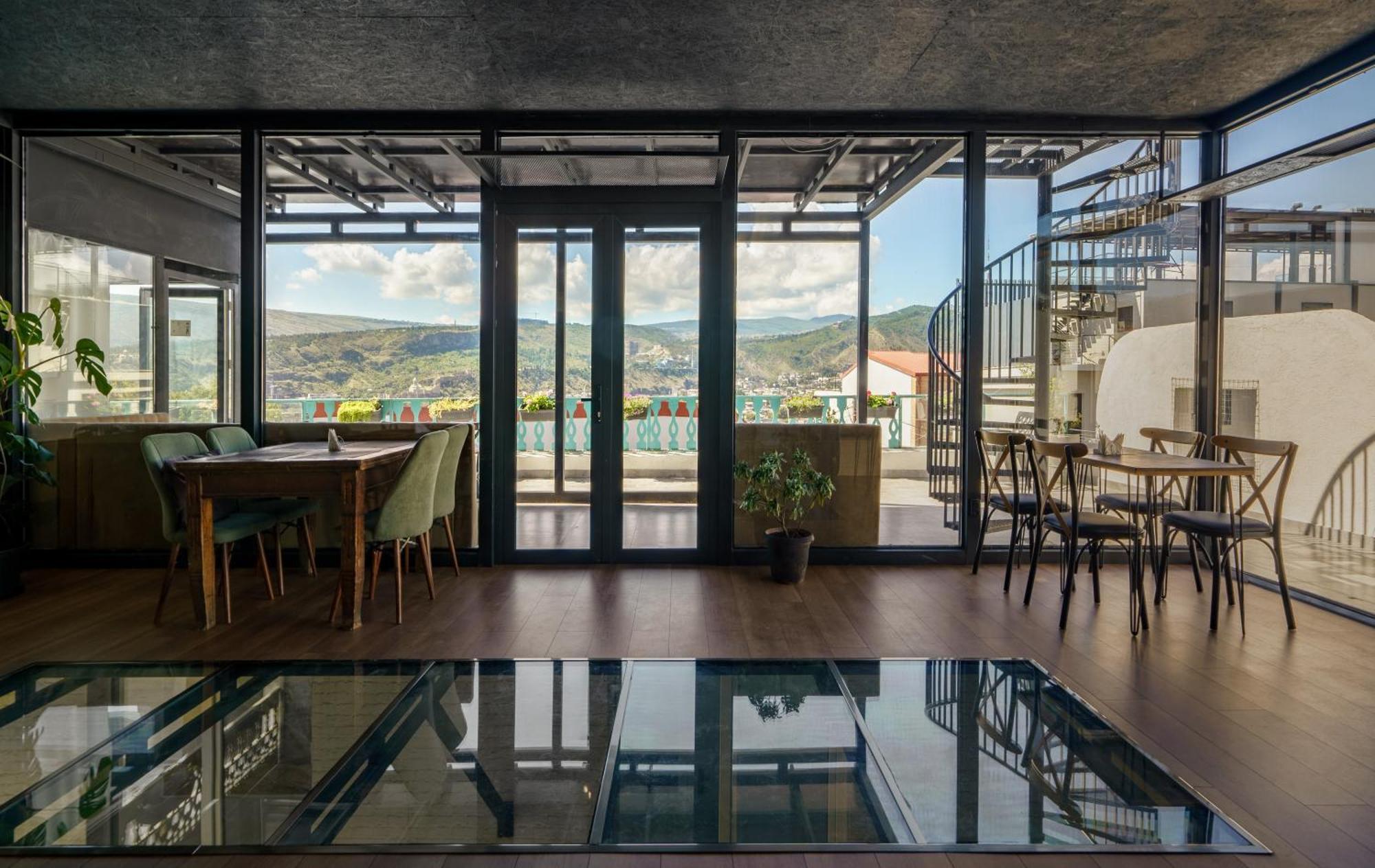 טביליסי Hotel Tato & Coworking Space מראה חיצוני תמונה