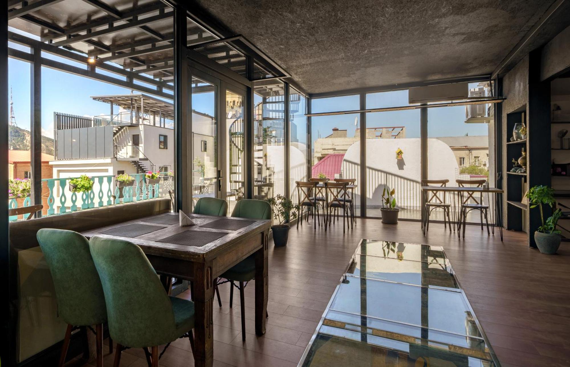 טביליסי Hotel Tato & Coworking Space מראה חיצוני תמונה