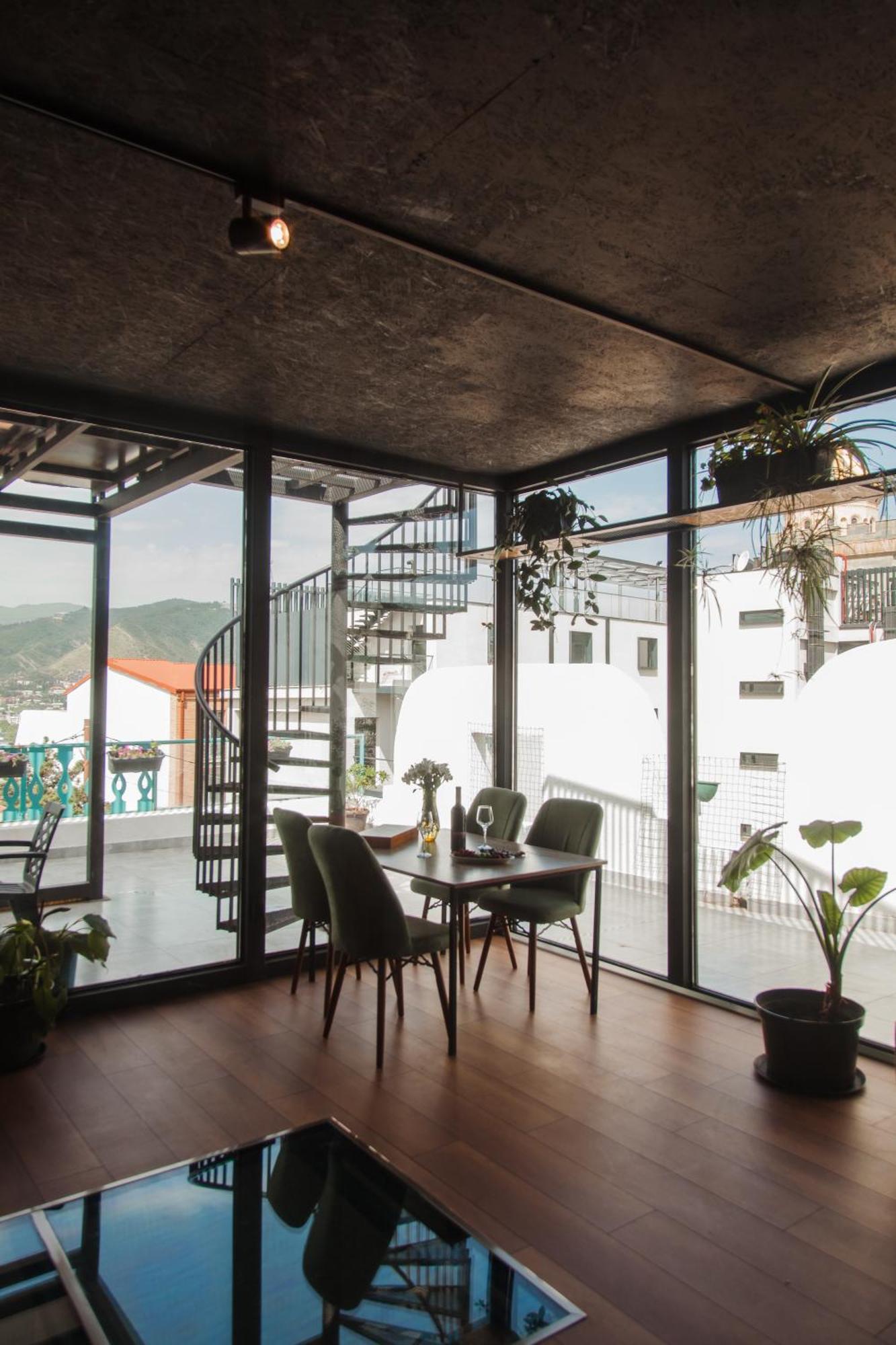 טביליסי Hotel Tato & Coworking Space מראה חיצוני תמונה