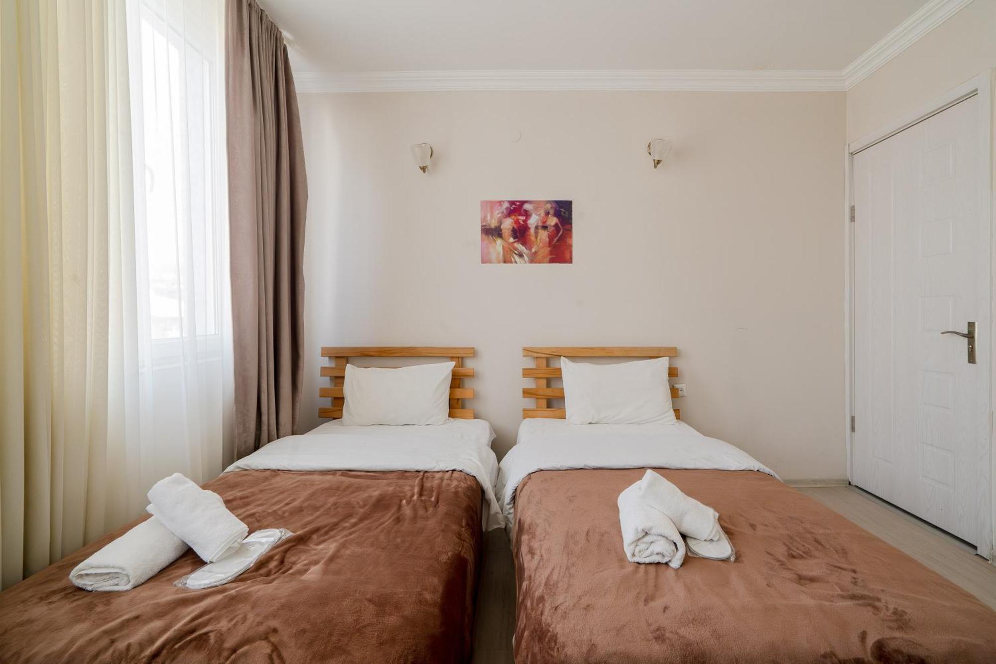 טביליסי Hotel Tato & Coworking Space מראה חיצוני תמונה