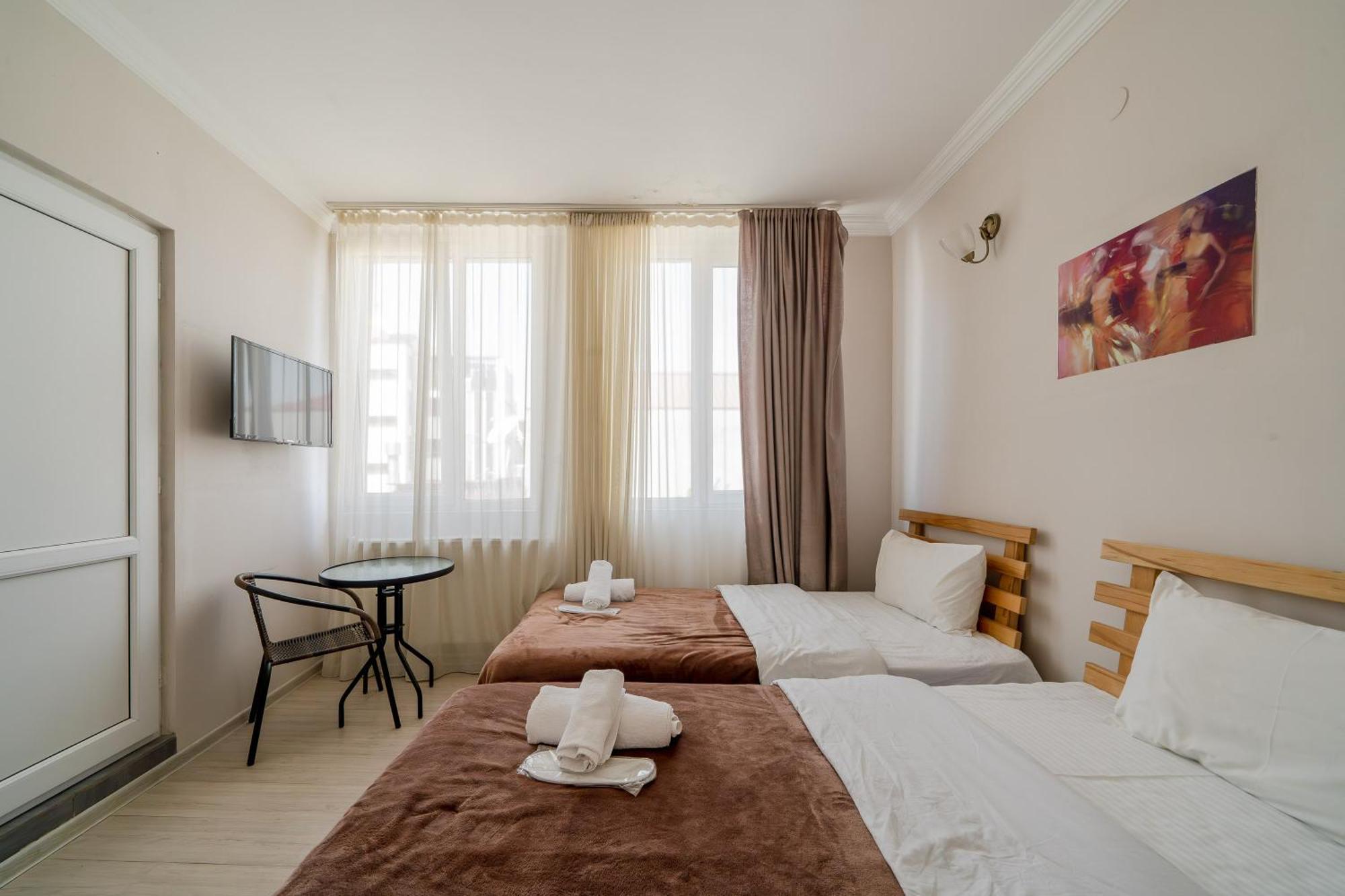 טביליסי Hotel Tato & Coworking Space מראה חיצוני תמונה