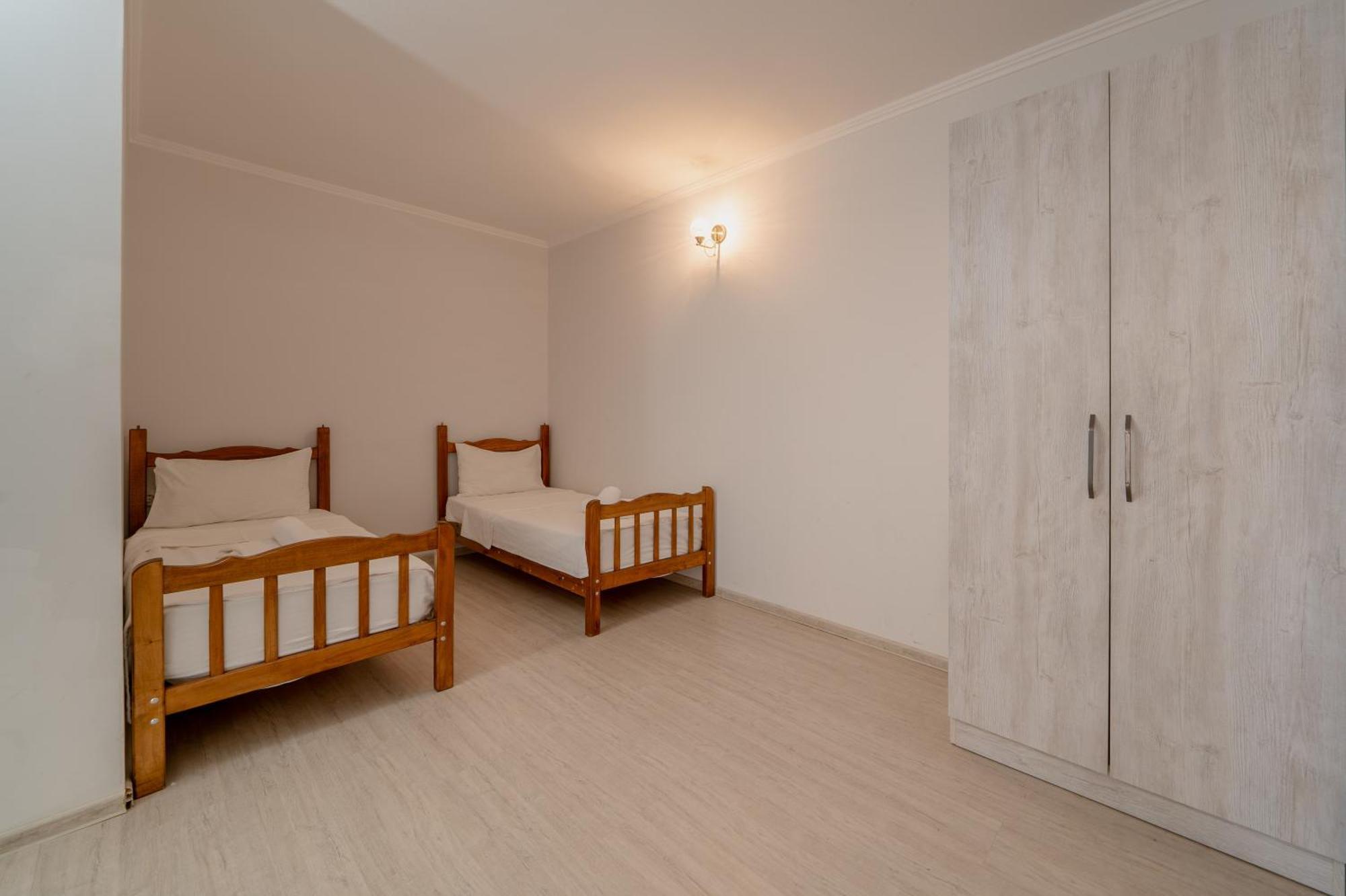 טביליסי Hotel Tato & Coworking Space מראה חיצוני תמונה